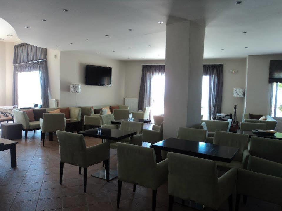 Aitheron Hotel Air Park Zervi 外观 照片
